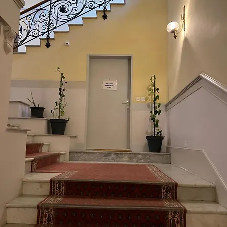 Italy 아파트